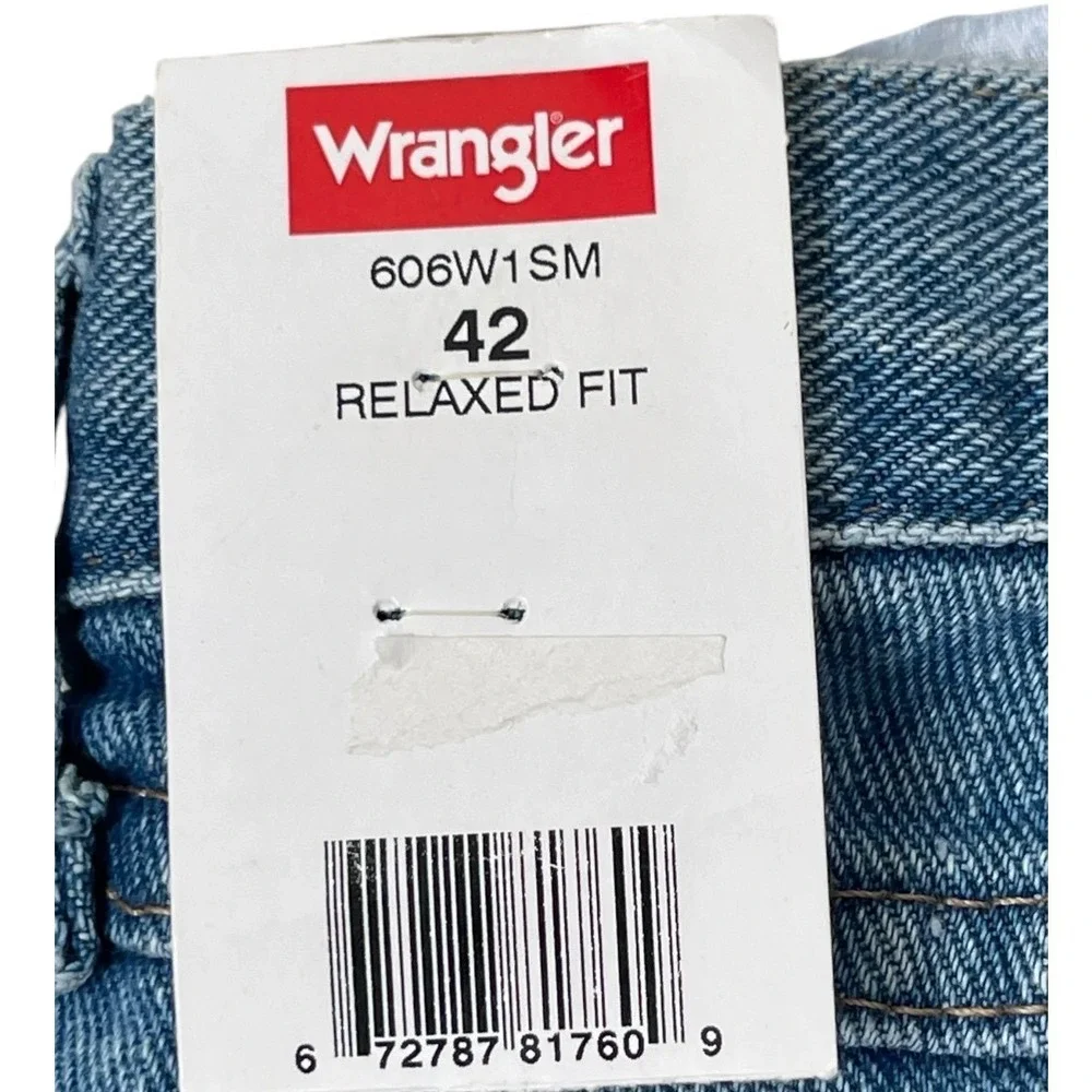 Wrangler Mens Blue Relaxed Fit 42 Denim Shorts 606W1SM Medium Wash NEW with tags